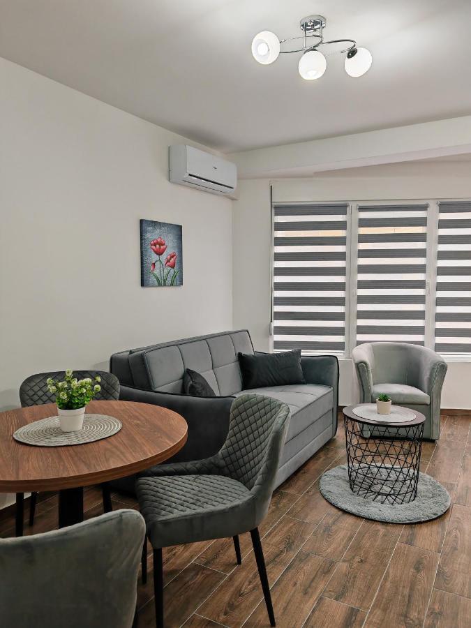 Imperial Apartment Veliko Gradiste Bagian luar foto