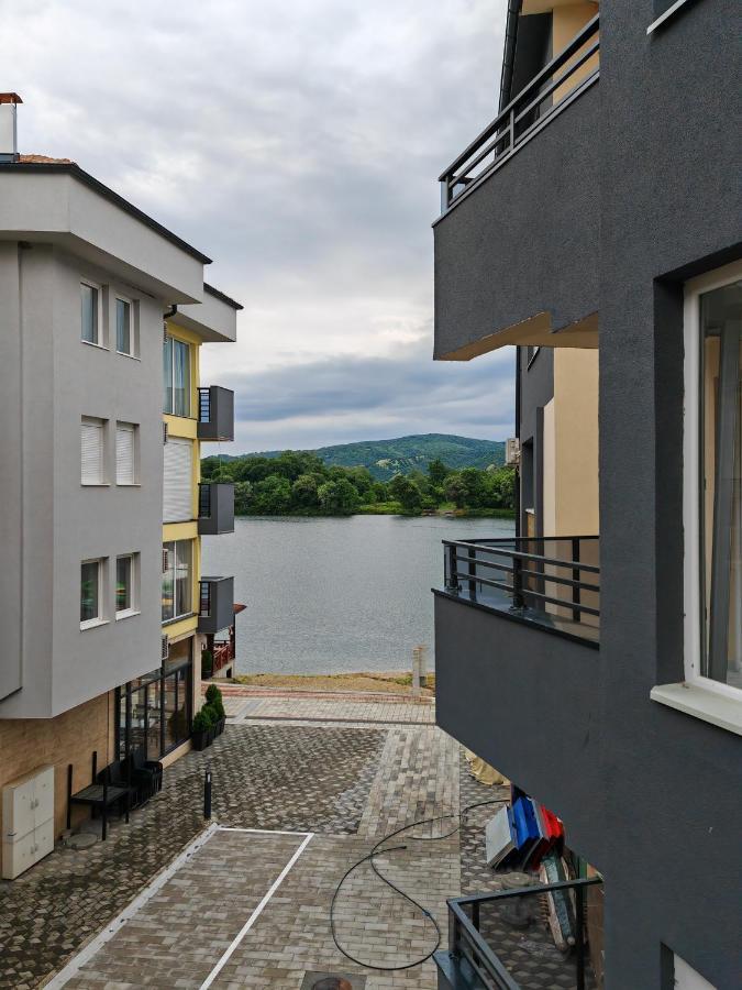 Imperial Apartment Veliko Gradiste Bagian luar foto