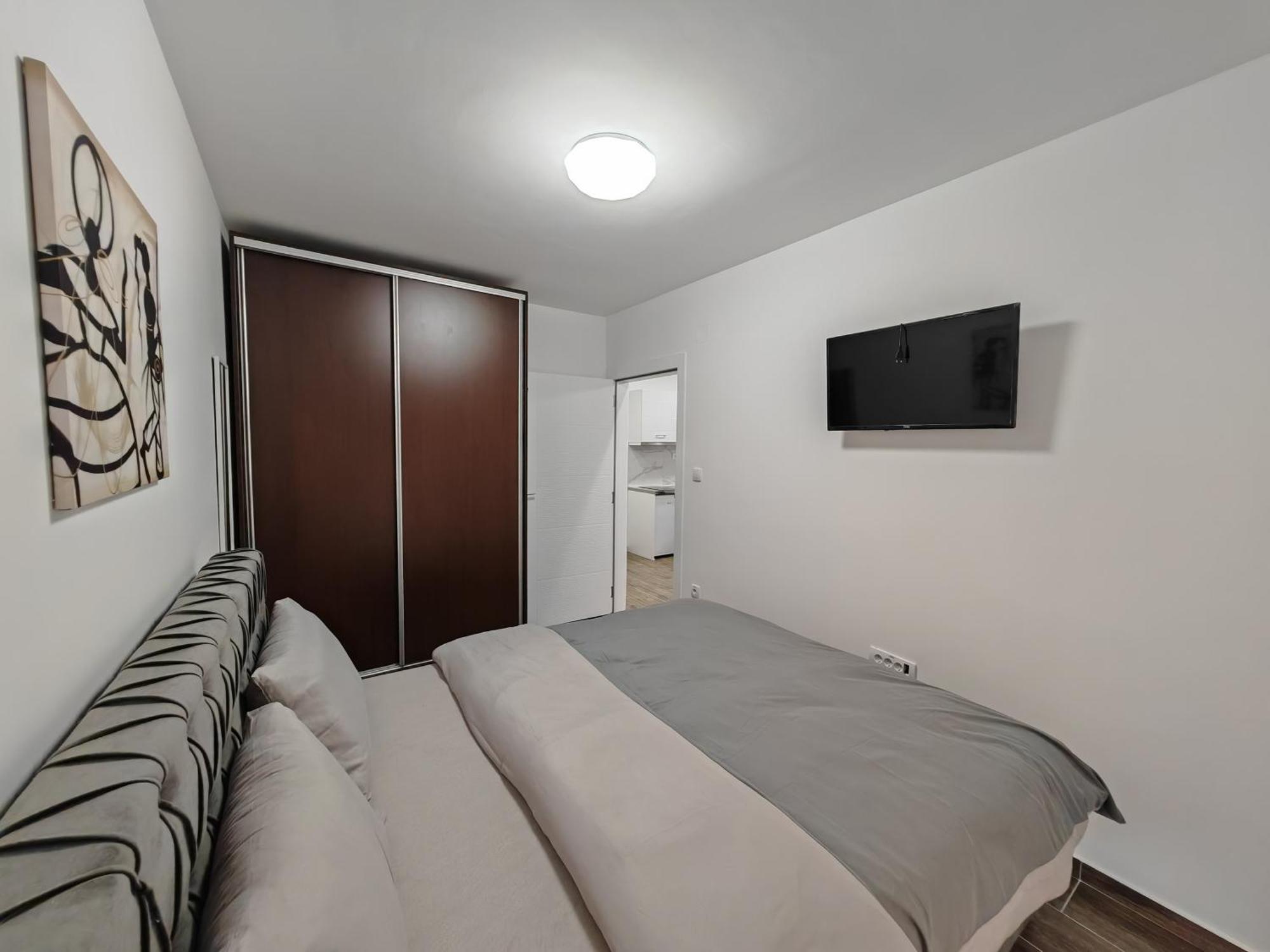 Imperial Apartment Veliko Gradiste Bagian luar foto
