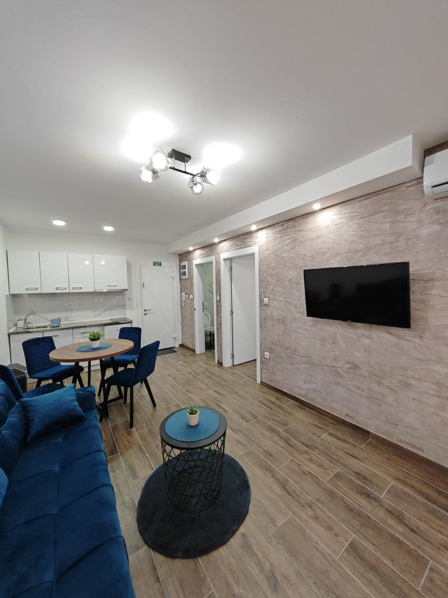 Imperial Apartment Veliko Gradiste Bagian luar foto