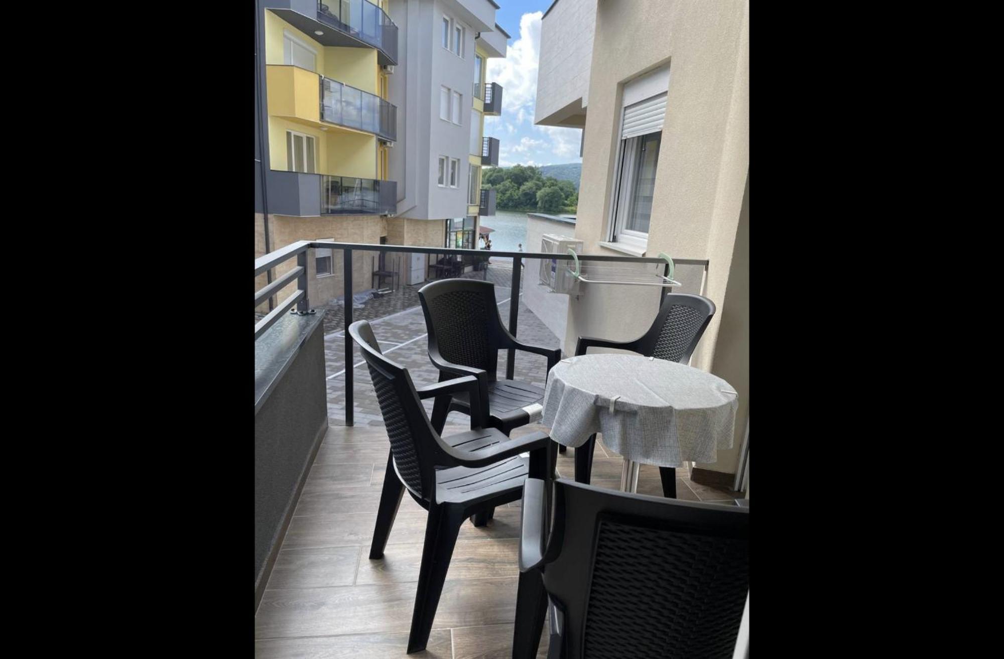 Imperial Apartment Veliko Gradiste Bagian luar foto