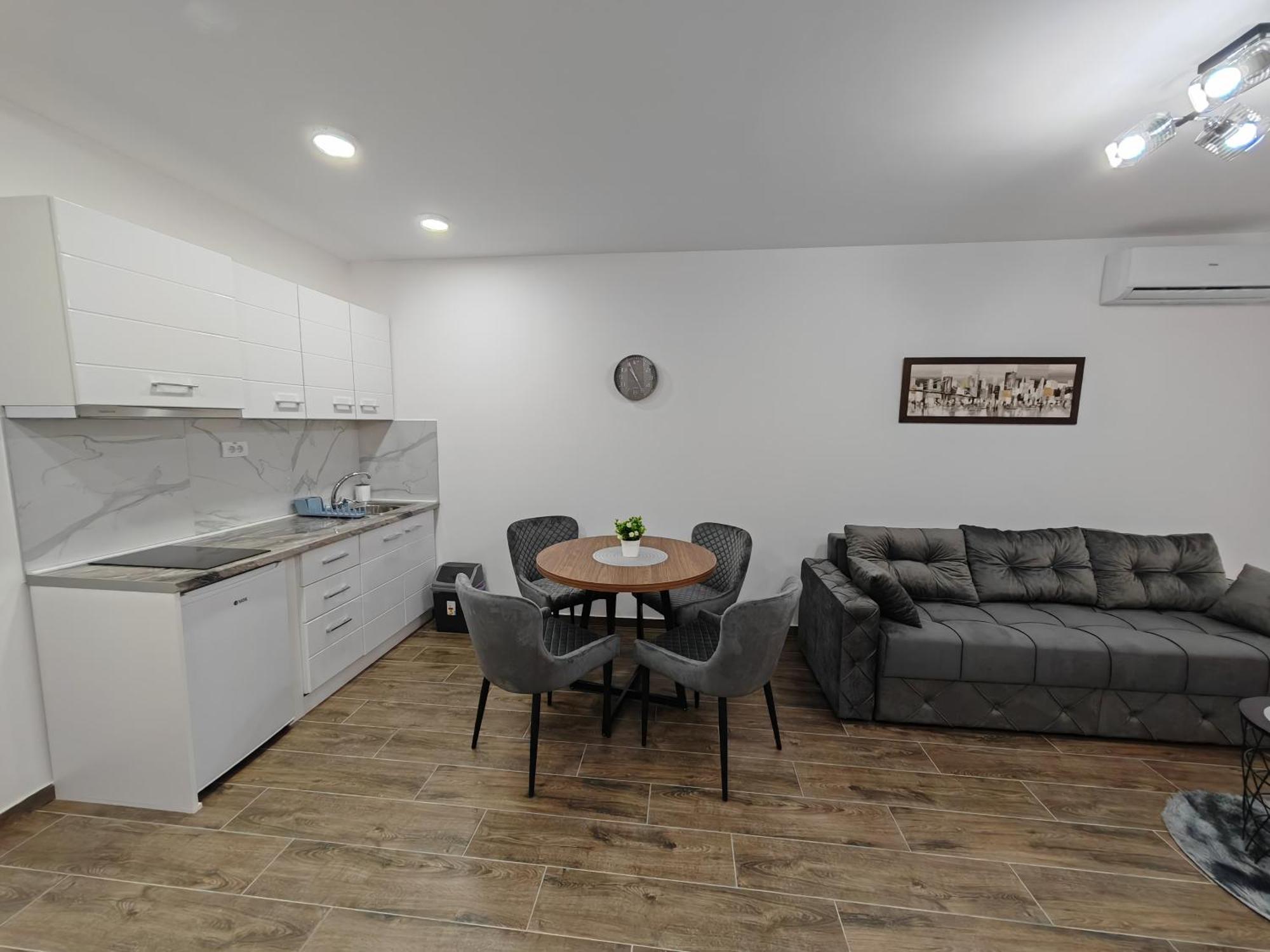 Imperial Apartment Veliko Gradiste Bagian luar foto