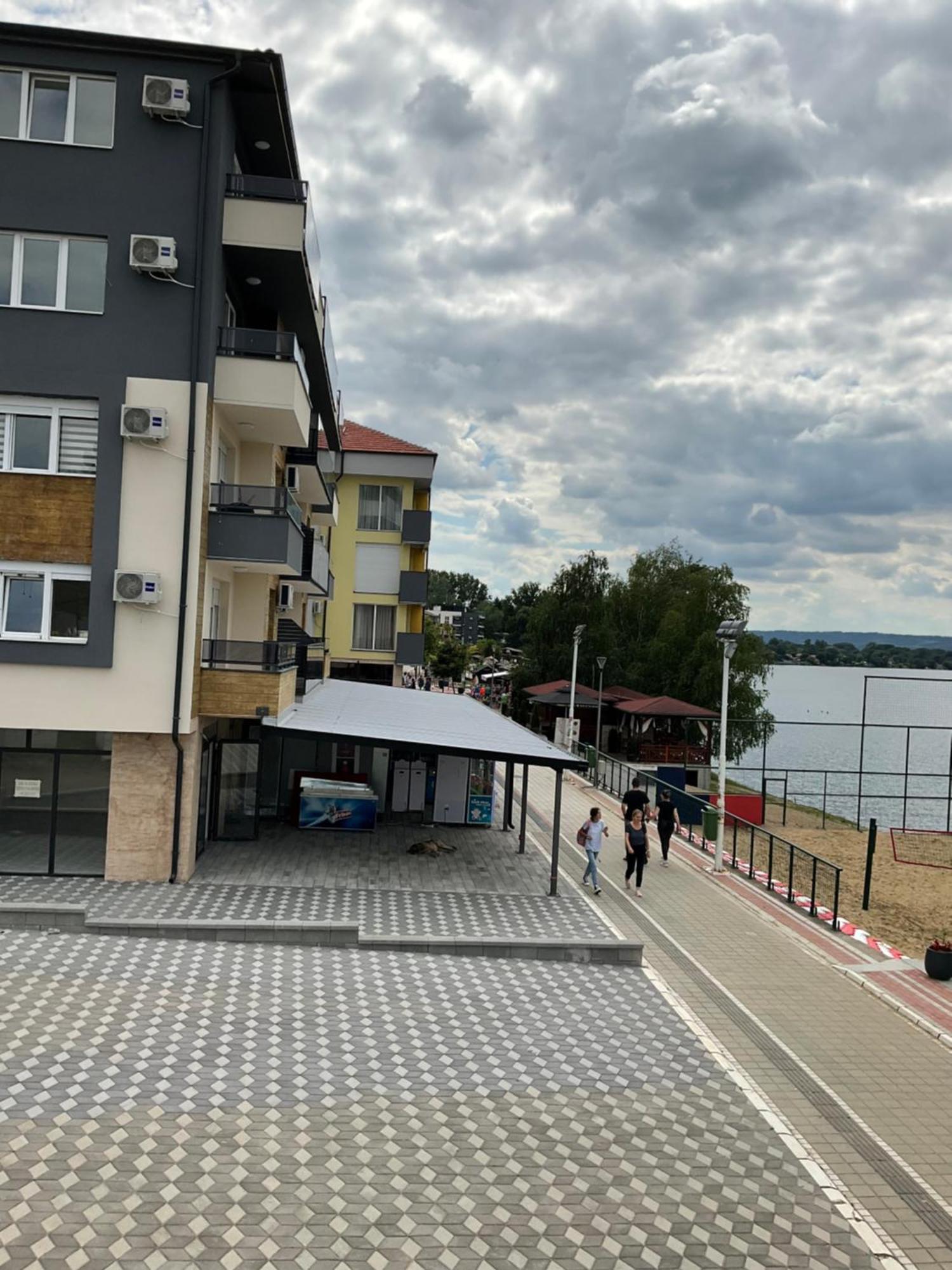 Imperial Apartment Veliko Gradiste Bagian luar foto