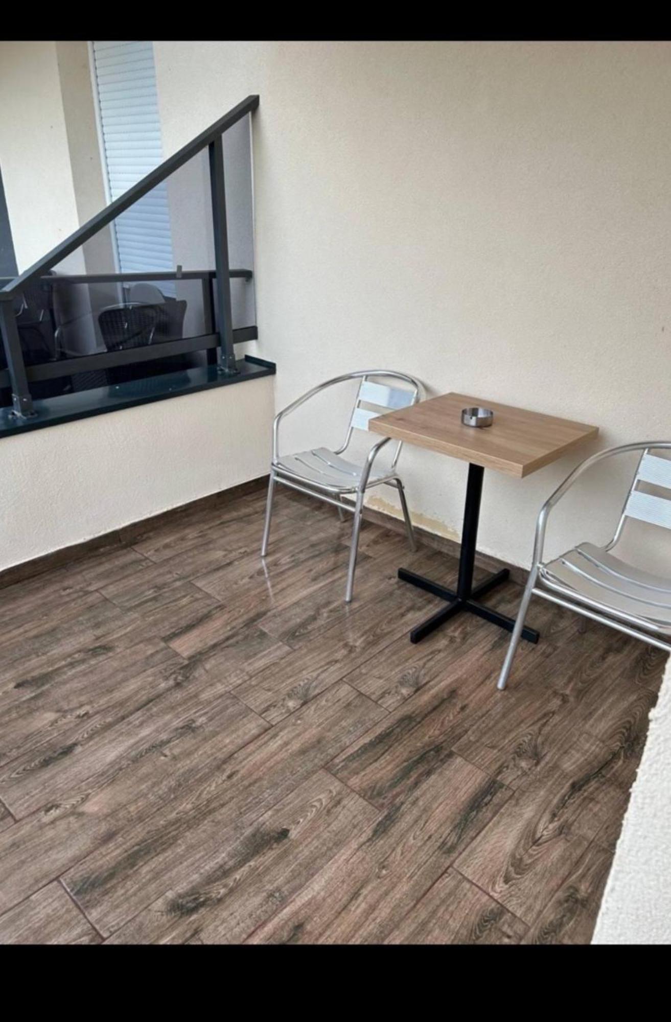 Imperial Apartment Veliko Gradiste Bagian luar foto