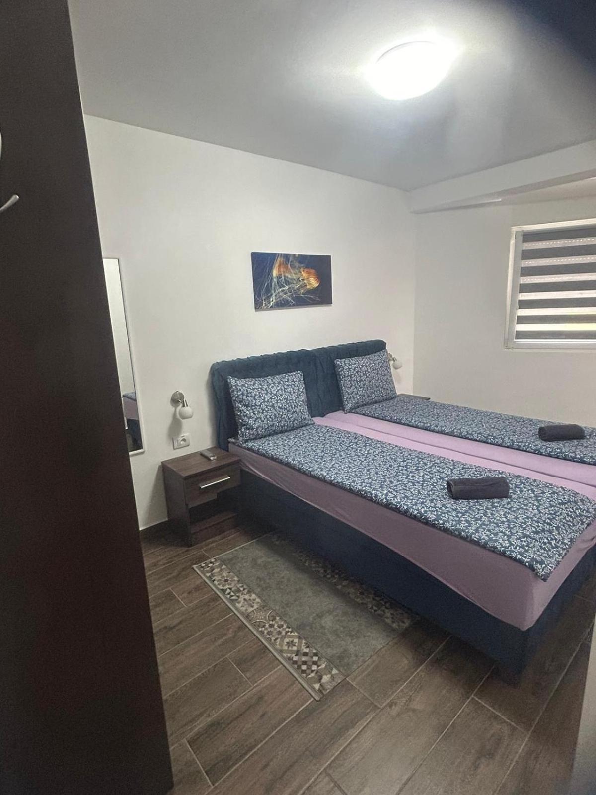 Imperial Apartment Veliko Gradiste Bagian luar foto