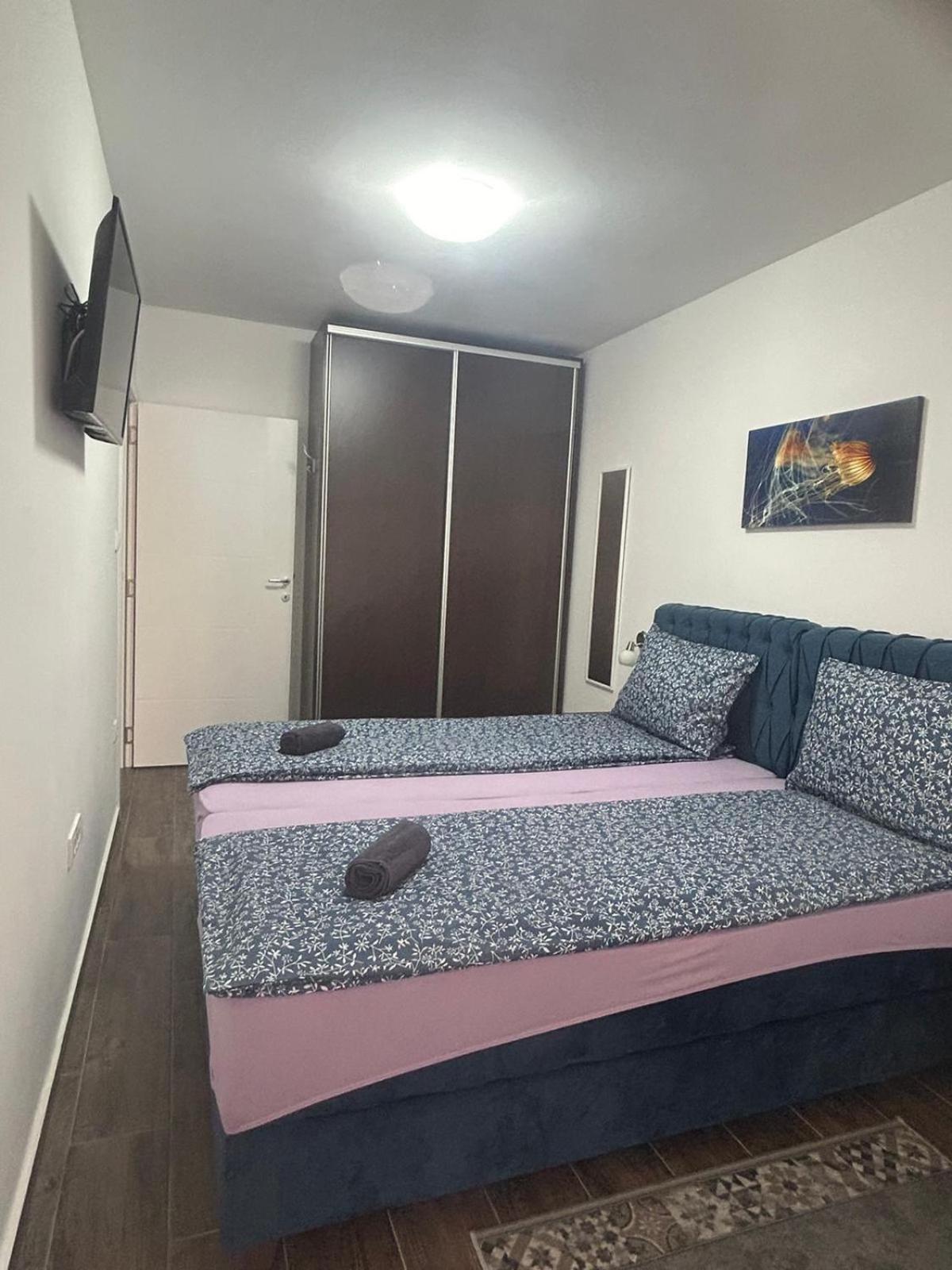 Imperial Apartment Veliko Gradiste Bagian luar foto
